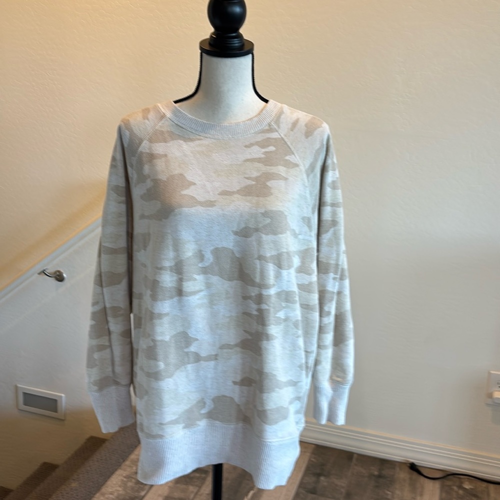 AERIE CAMOUFLAGE SWEATSHIRT